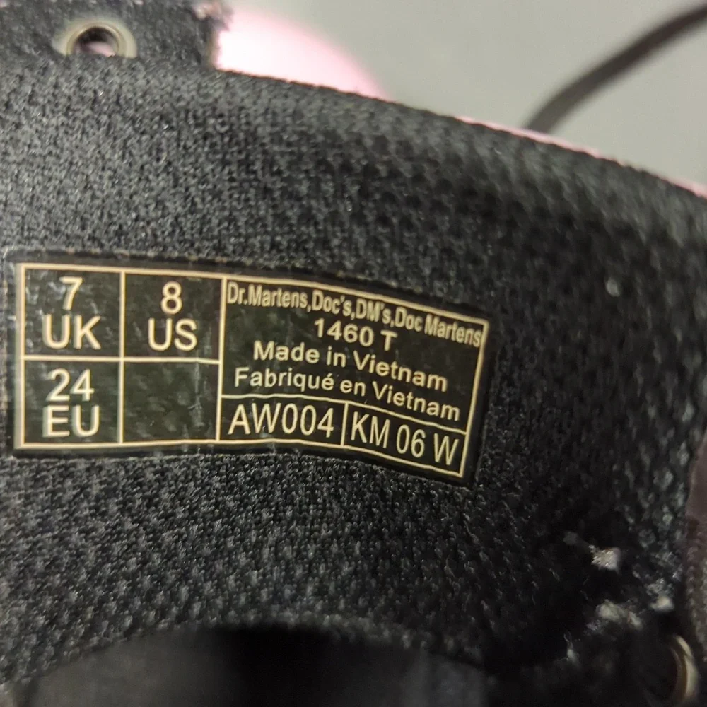 Dr Martens 1460T‎ Pink Shiny Patent Leather Combat Boots Girls Size8